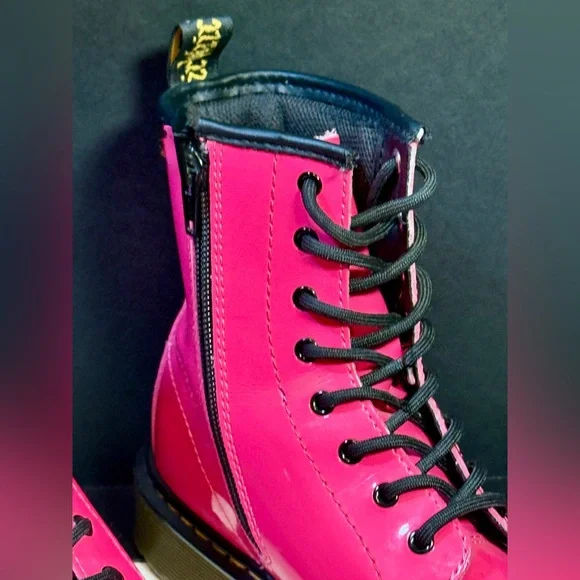 Dr. Martens Hot Pink Patent Leather 8 Hole Boot with Zipper Sz W7/M6 - Picture 6 of 6